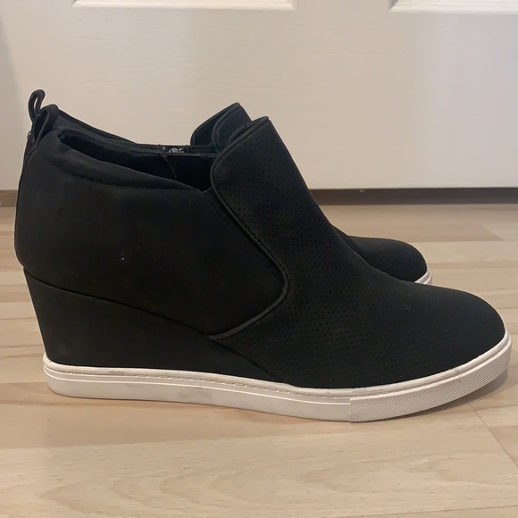 susina wedge sneaker